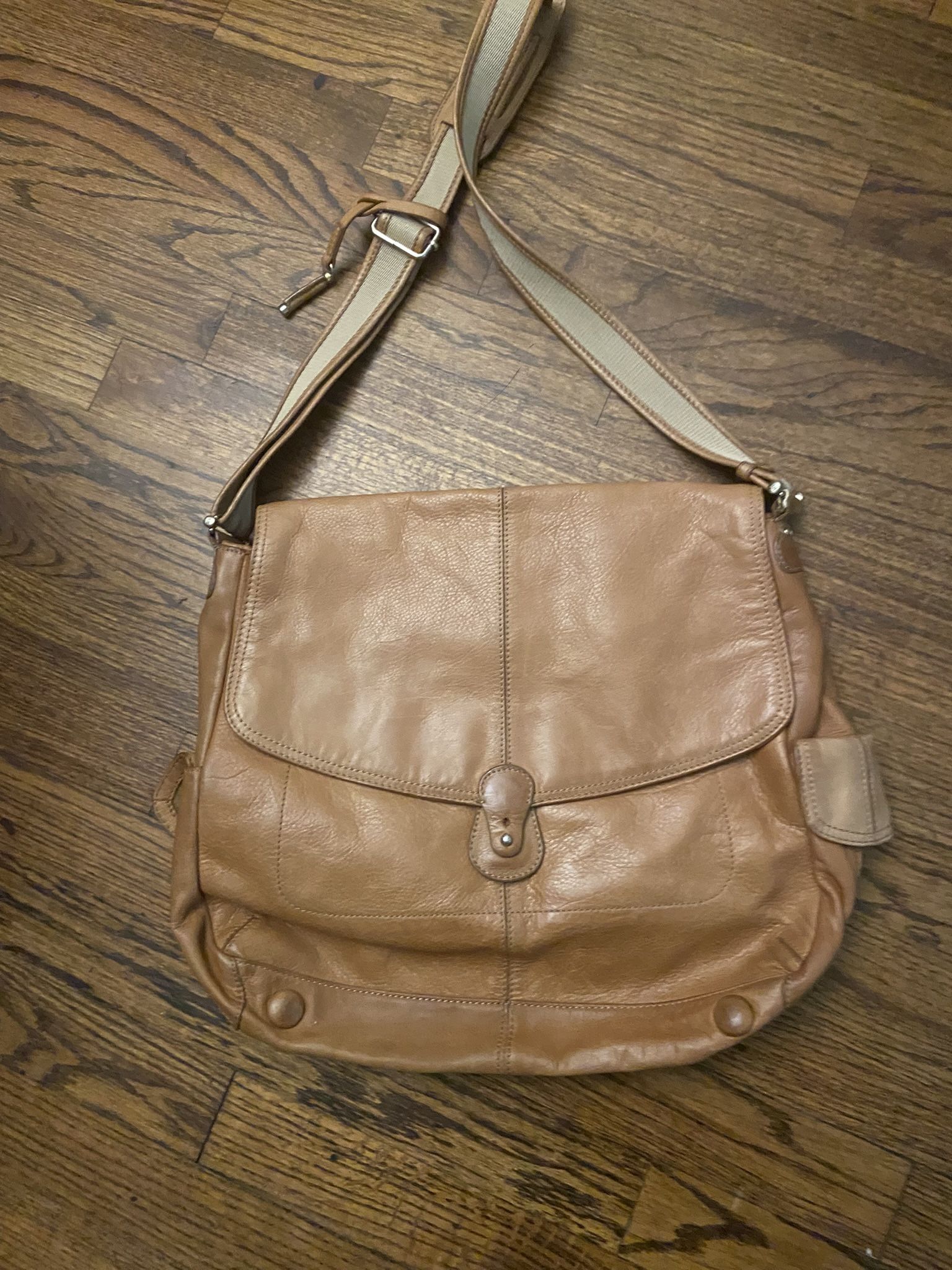 All Leather Messenger Bag Liz Clairborne Vintage