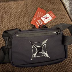 Vertx Everyday Fanny Pack 