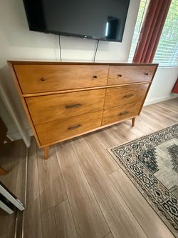 6 Drawer Living Spaces Dresser