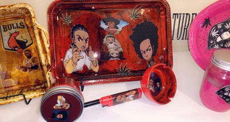 Custom smoke trays
