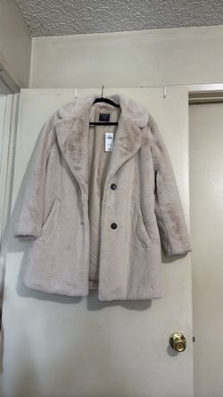 Abercrombie & Fitch Fur Coat Size M NWT