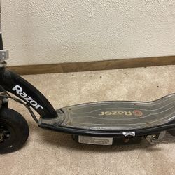 Electric Razor Scooter. 