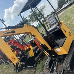 (1) Mini Excavator 