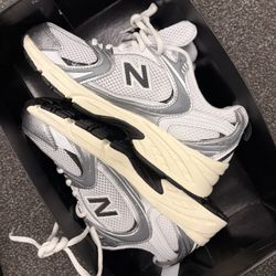 New Balance 530 Originales (Size 6 para mujeres)