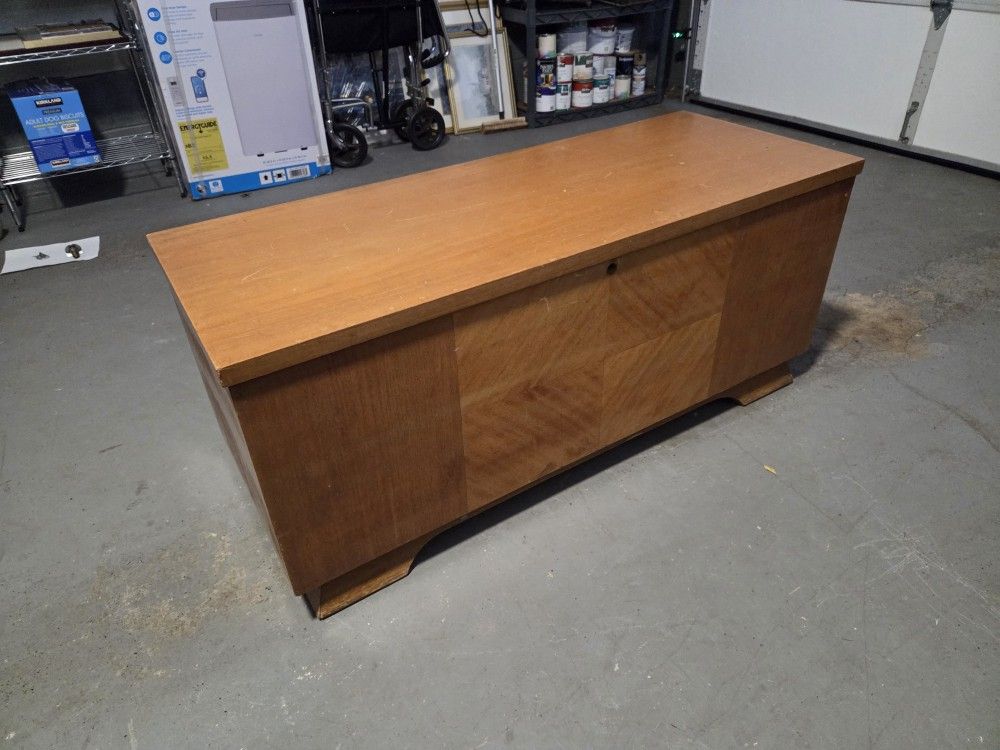 Lane Cedar Chest