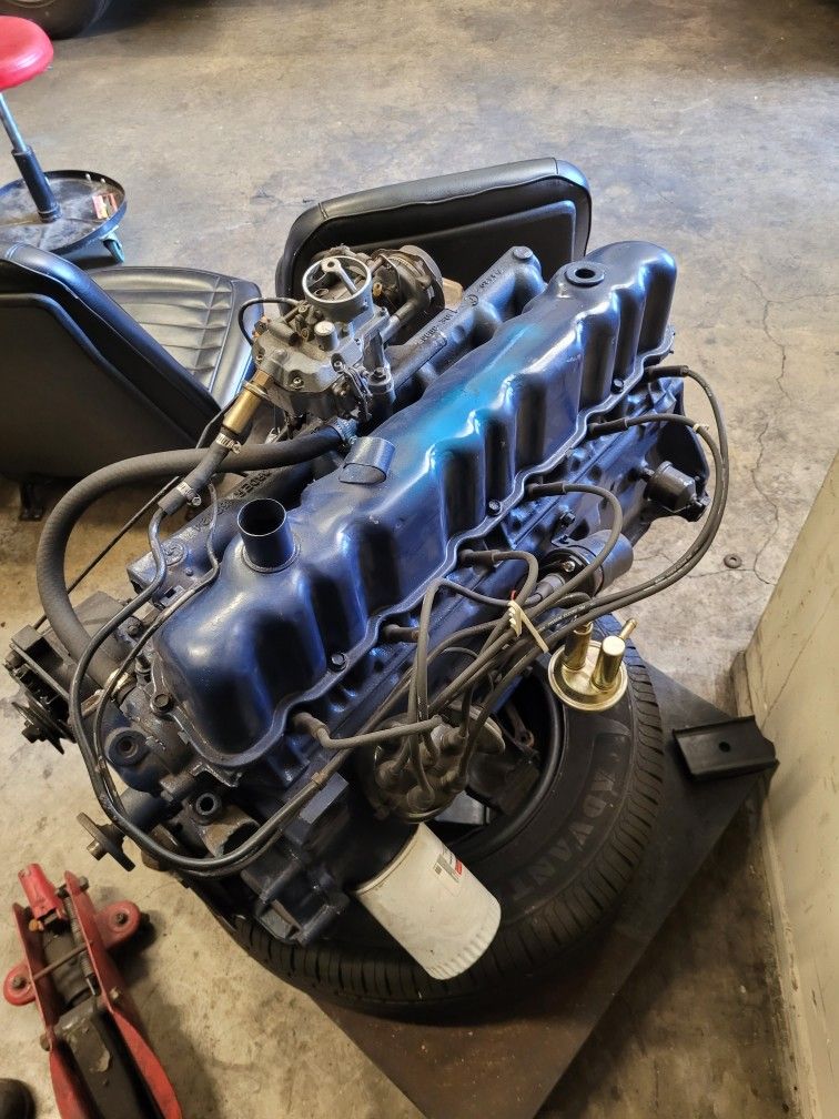 6 Cylinder Ford Engine Runs Great