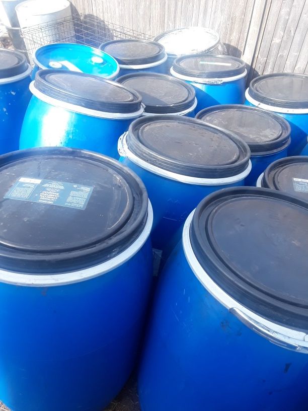 55 gallon plastic barrels
