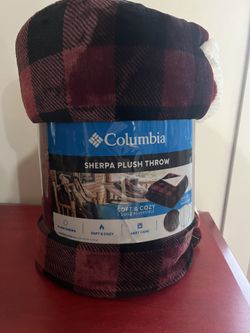 Columbia Plush Sherpa Blanket