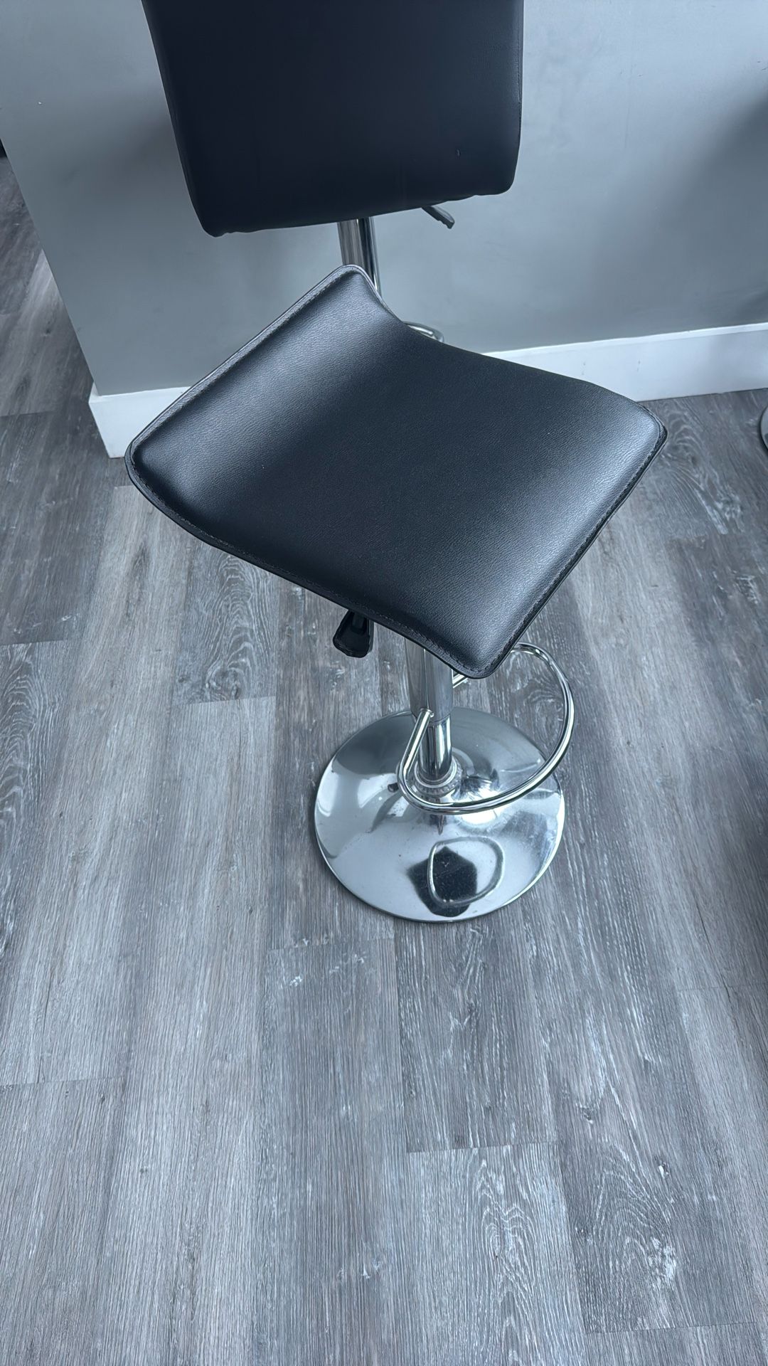Bar Stool 2 Chairs
