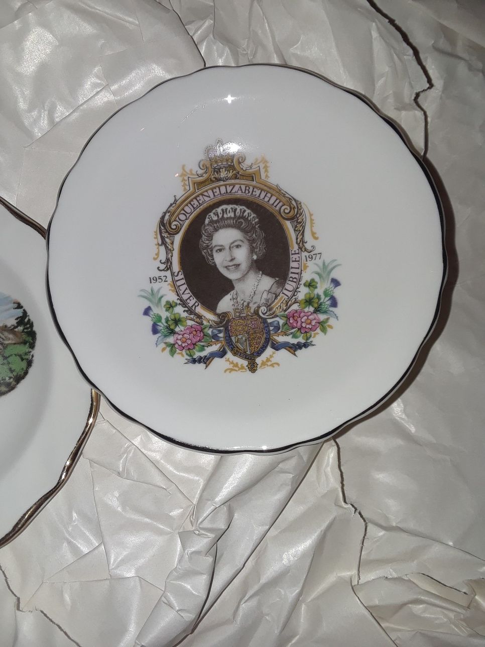 Queen Elizabeth 'll Silver Jubilee China