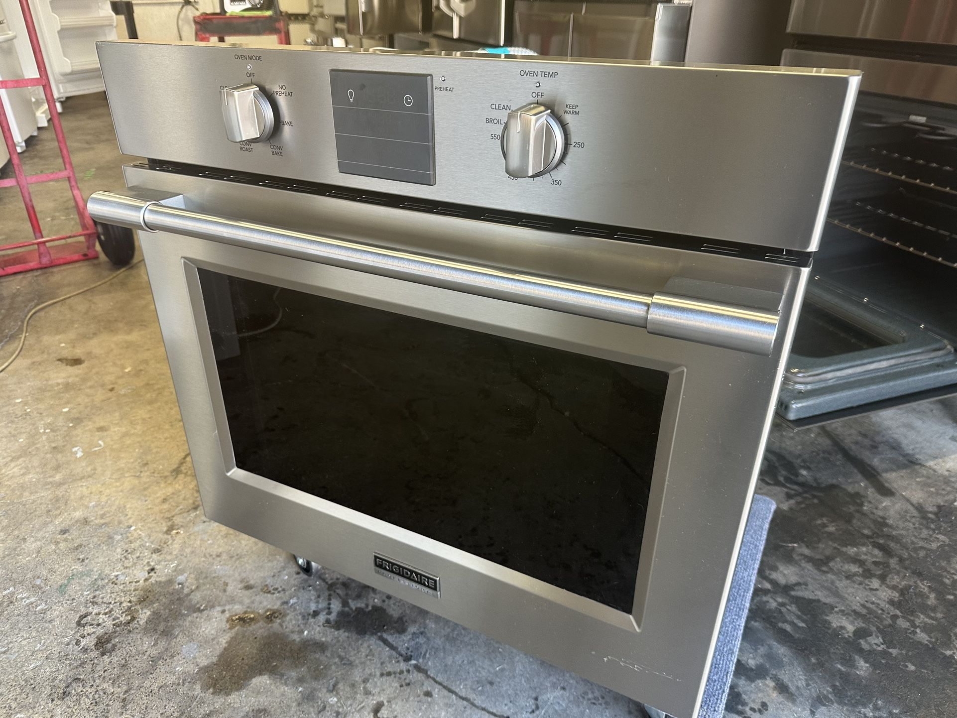 FrigidaireProfessional 30 Inch Wide 5.1 Cu. Ft. Electric Wall Oven In mint condition Can deliver with PowerPlus Convection Retail price $2,244.10