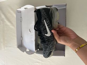 Nike Air VaporMax Flyknit Sneaker 7.5 women