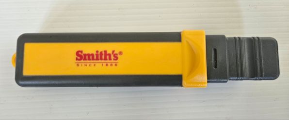 Smith's Two Sided Diamond Knife Sharpener