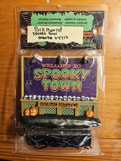 Halloween Spooky Town Lemax Spooky Town Sign #04710
