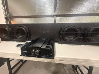 DS18 8” 4 Subwoofers & Amplifier