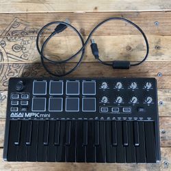 ⭐️Akai MPK Mini MKII Keyboard Controller ⭐️