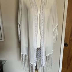 Torrid White Lace & Fringe Flowy Kimono Size M/L 00/0