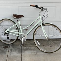 Classy Electra Loft 7 Speed Aluminum Frame Hybrid Comfort Cruiser