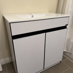 Bathroom Vanity Sink and Mirror Combo Set White Freestanding (3 sizes : 24ā 30ā 36ā)