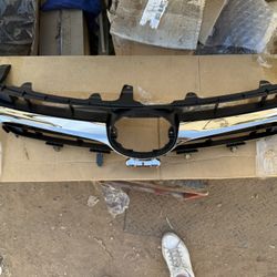 15-17 Camry Grille
