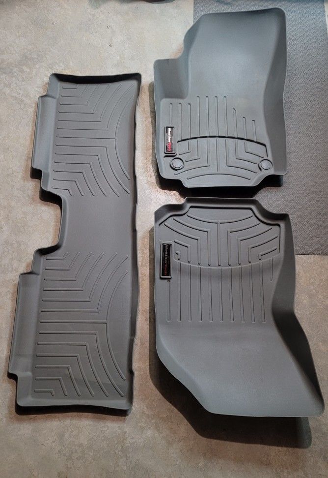 WeatherTech FloorLiner Floor Mats  For 2020 GMC Terrain/Terrain Denali Pre-Owned Excellent Condition. 