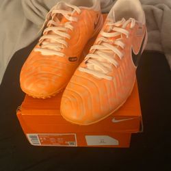 Brand New Size 8.5 Men’s Nike Legend 10 Academy Tf