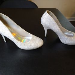 Glittered Silver Heels!  Accepting Best Offer For Price!!!