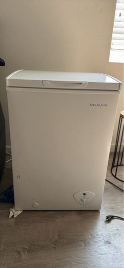 Chest freezer 3.5 cu ft