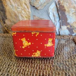 Vintage Square Teddy Heart Red Tin