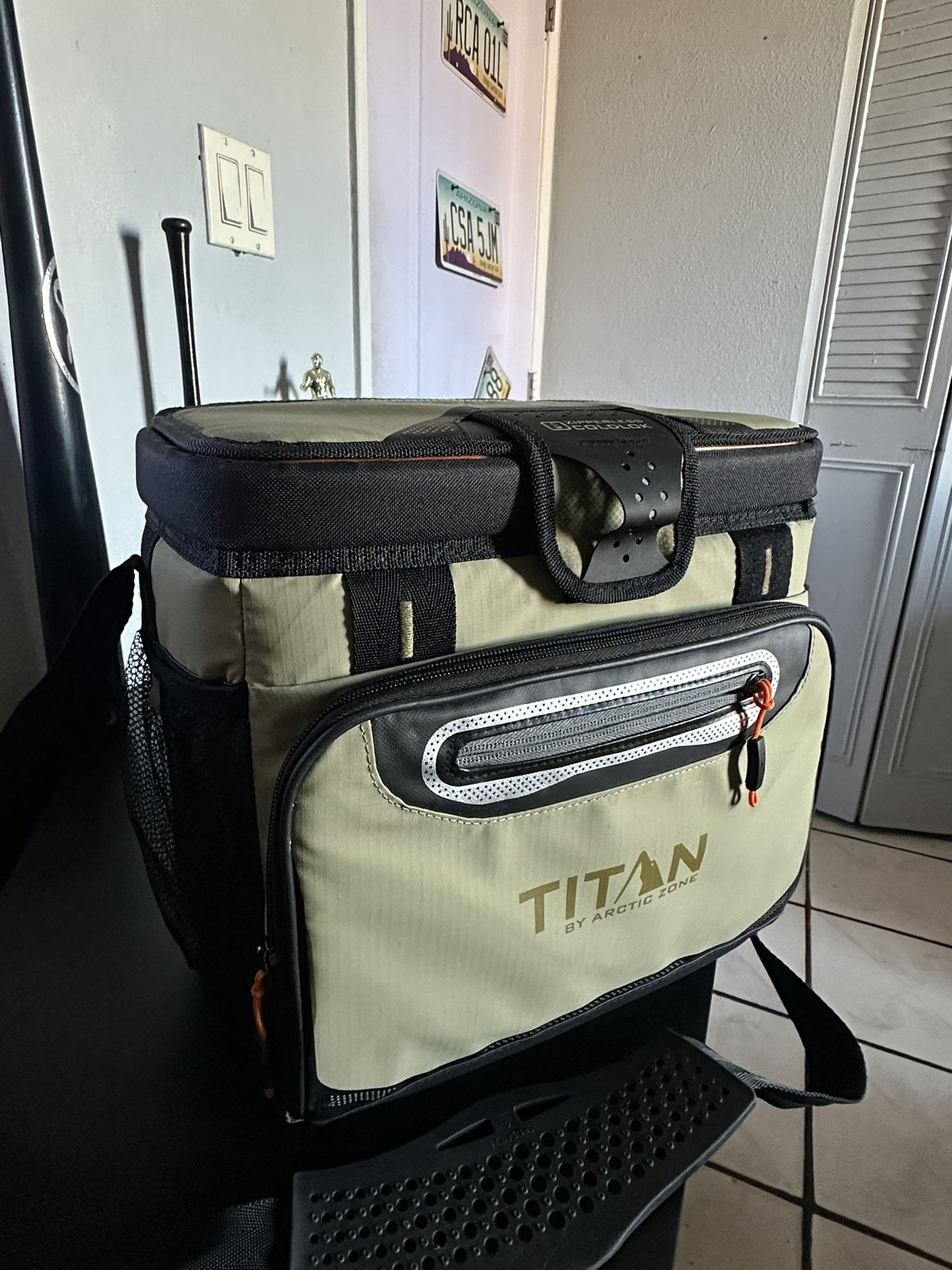 Titan Arctic Cooler 