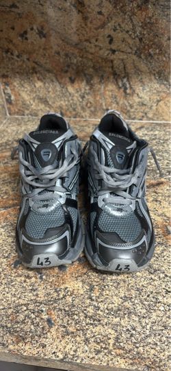 Balenciaga runners