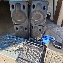 Music System mixers Makey Yamaha