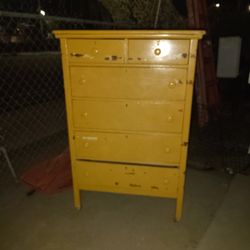 Dresser