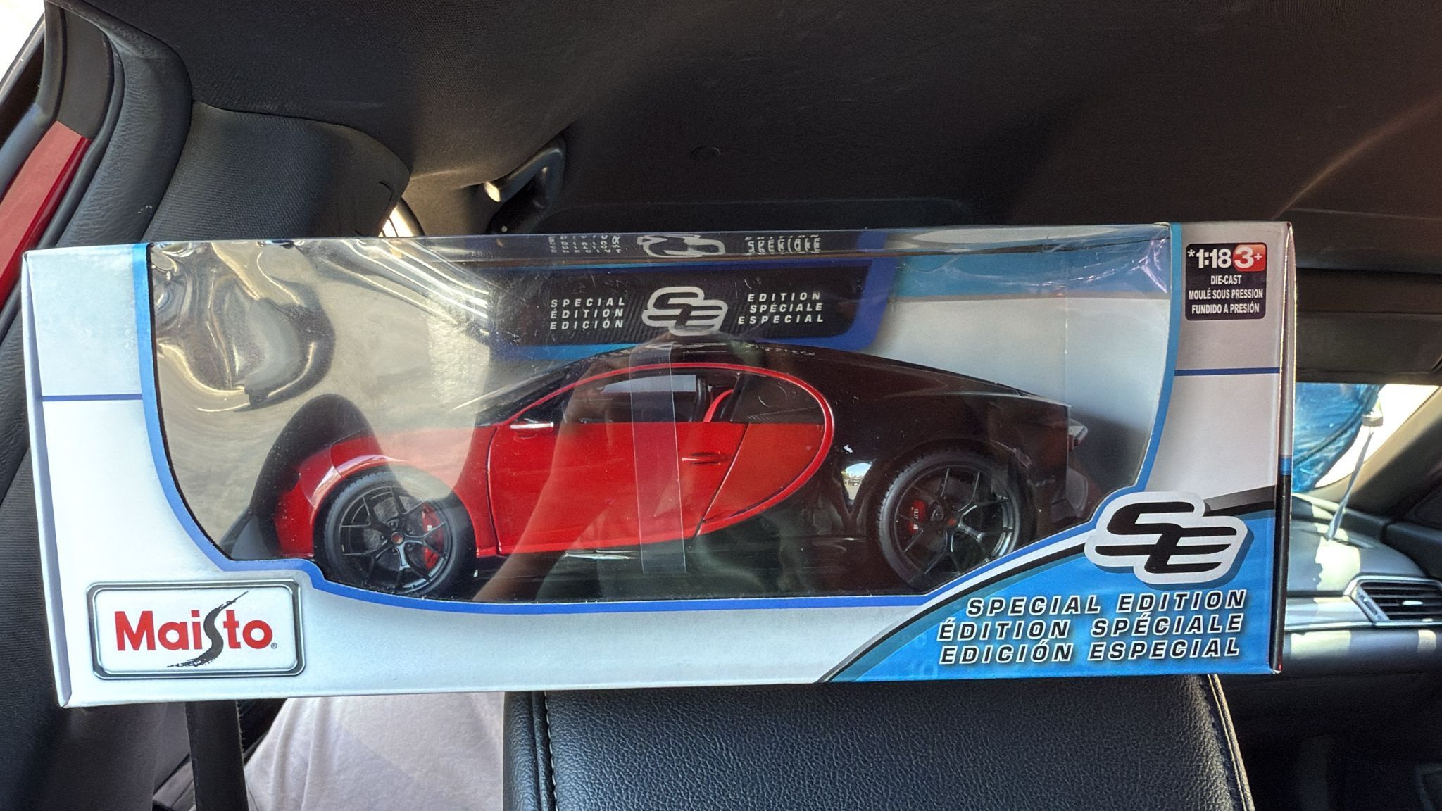 MAISTO Bugatti Chiron Sport Visitar > 1:18 Diecast Model Toy Car