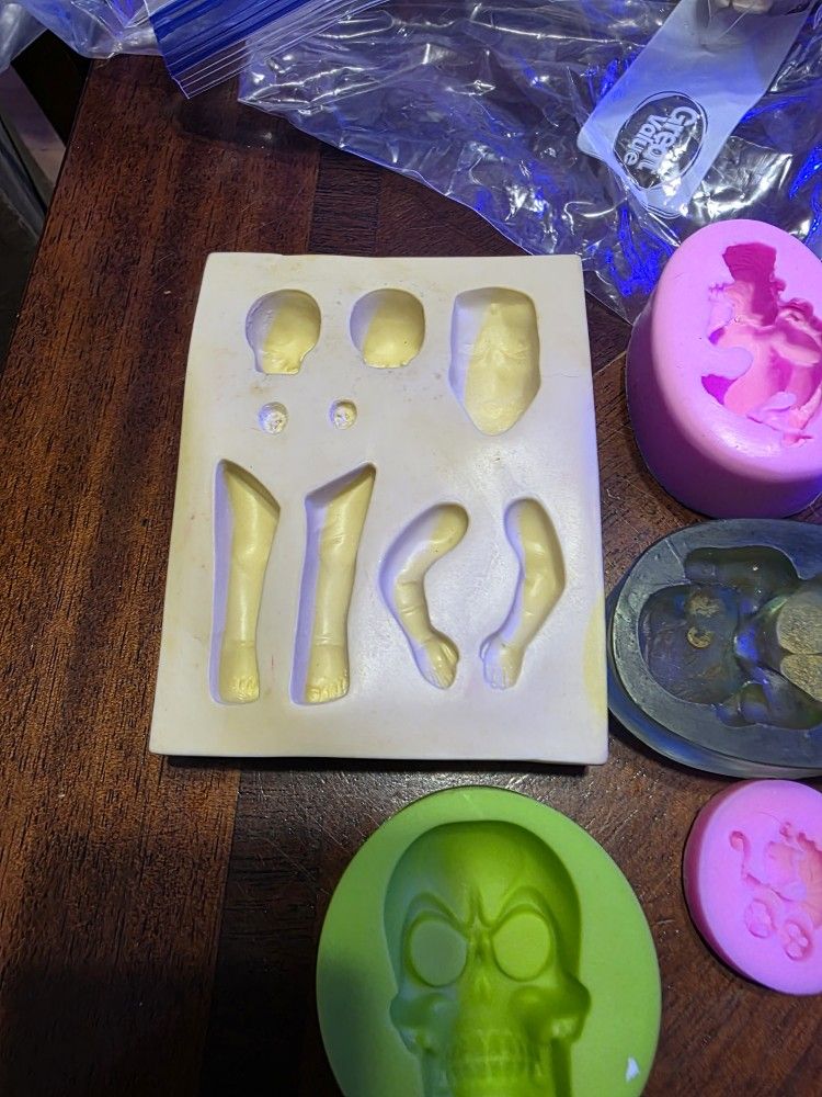 Cake Decorating Molds Mixed