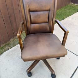 Executive Office Chair – Leather & Wood (Ashley Furniture)