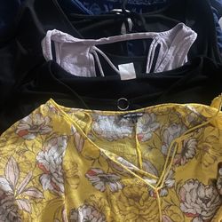 1x Tops & 2x Dresses