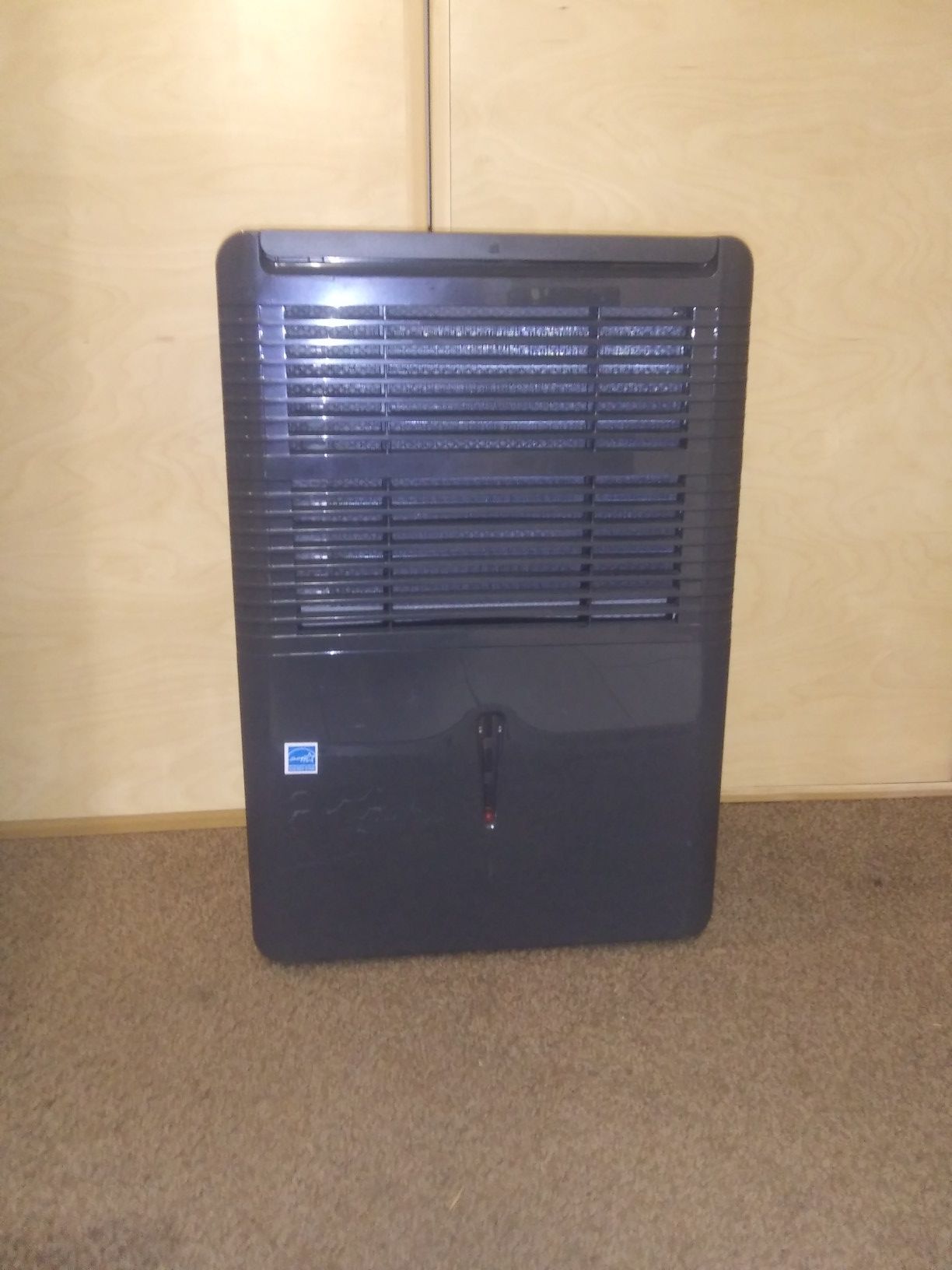 Arctic Aire 70 Pint Dehumidifier ADR70B6C for Sale in Mountlake Terrace