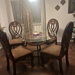 Dining Room Table And 4 Chairs
