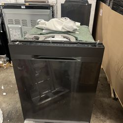 (BRAND NEW) Dishwasher Samsung - StormWash™ Top Control Built-In Dishwasher with Stainless Steel