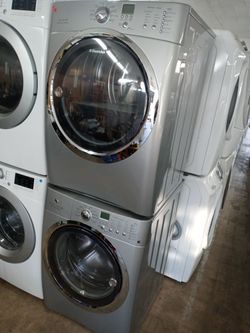 Electrolux light gray stackable front load washer and dryer set - Free delivery