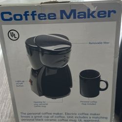 Mini Coffee Maker With a Cup