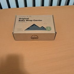 KeaBabies Baby Wrap Carrier - Trendy Black - New in Box