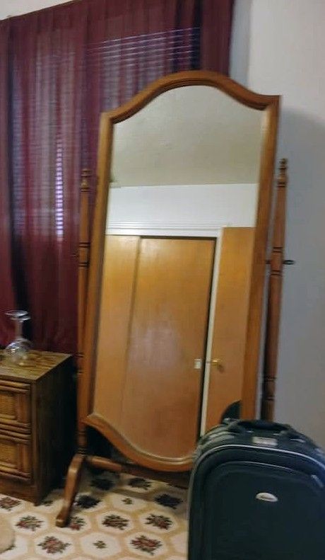 Ventage Red Oak Mirror on Stand
