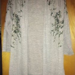 Very Nice Ladies Size Small  Cardigan 