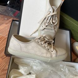 Gucci Used Shoes 