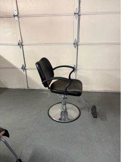 Styling chair