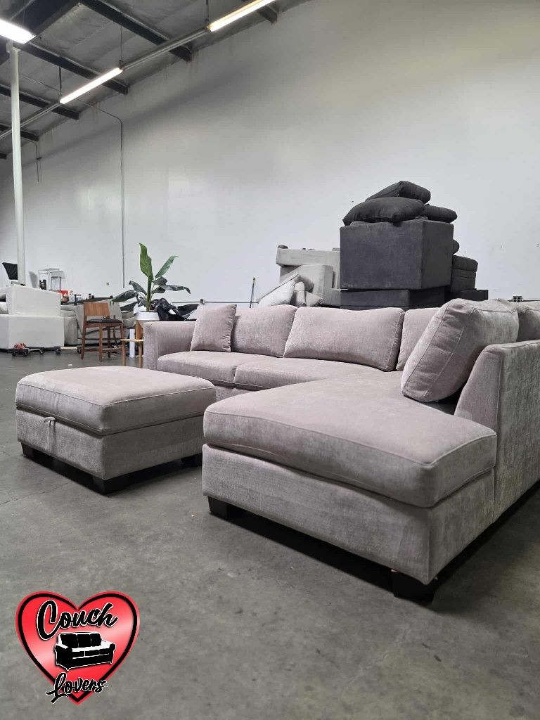 Sectional Couch with Ottoman Storage- Free Delivery‼️