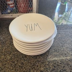 Rae Dunn Plates And Bowls 