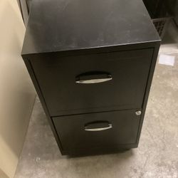 2 drawer file cabinet with hanging files. 